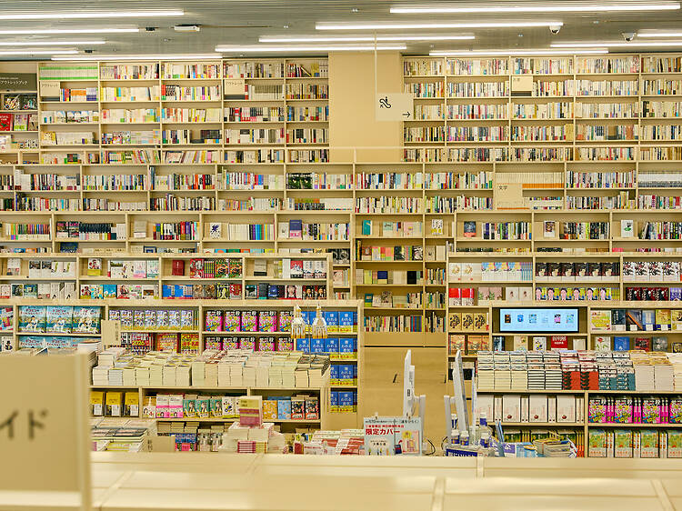 1. 書店をハイクする。