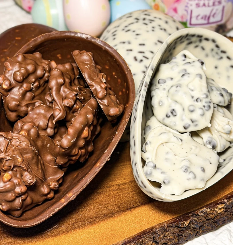 Ovos de chocolate em fatias