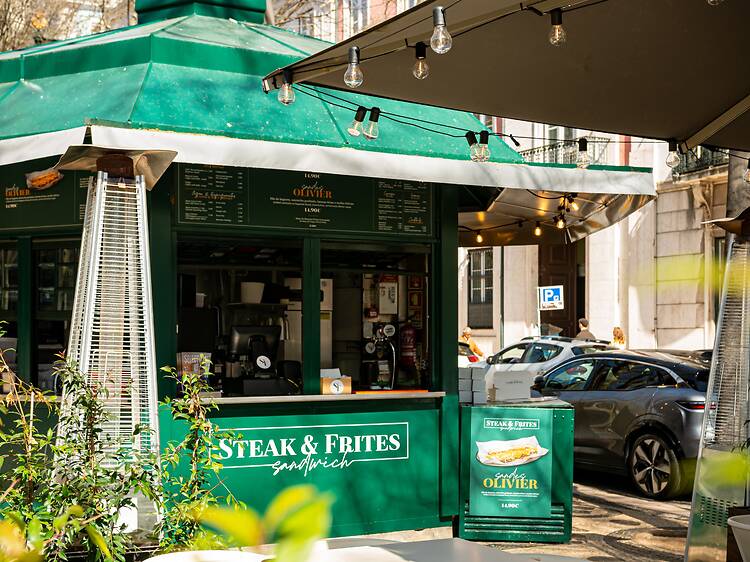 As sandes de entrecôte e batatas fritas do XXL têm agora um quiosque próprio na Avenida
