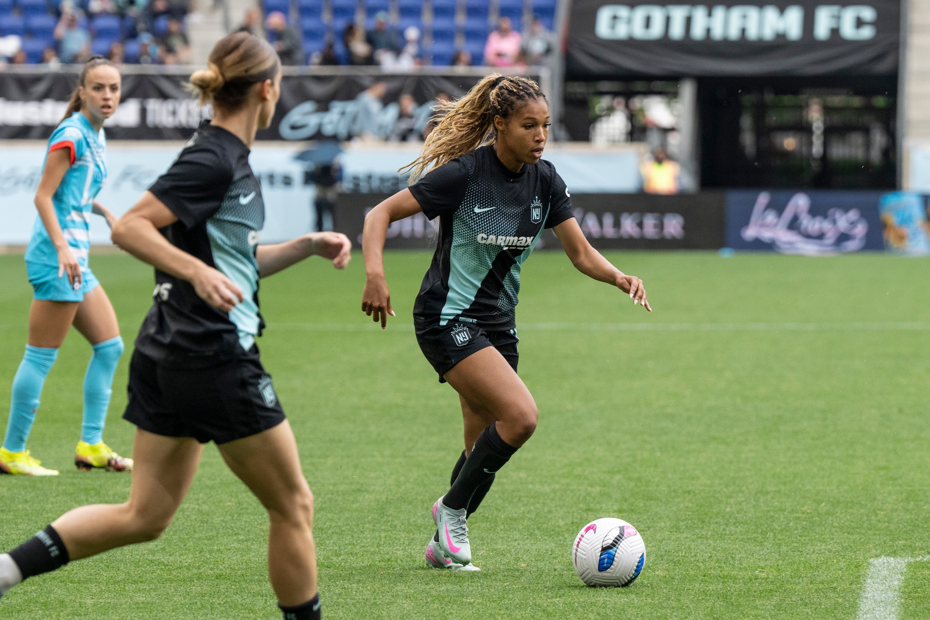 Citi Field will host a women's pro soccer match before the World Cup final
