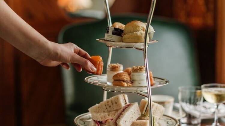 Afternoon tea on board the Maid of Somerset Pullman Afternoon tea on board the Maid of Somerset Pullman