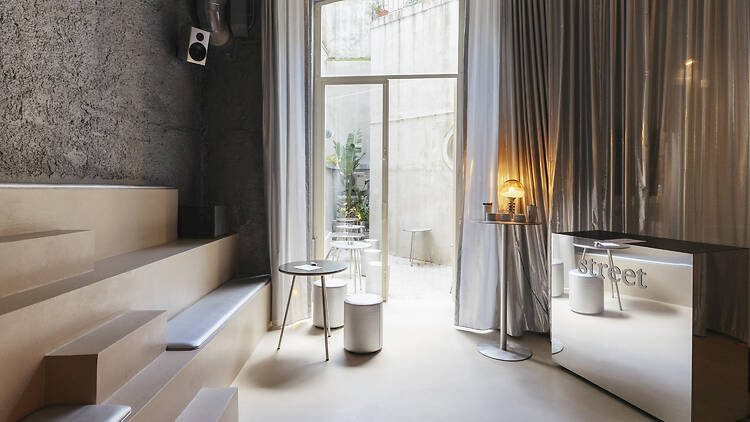 Comer frango frito com caviar Comer frango frito com caviar