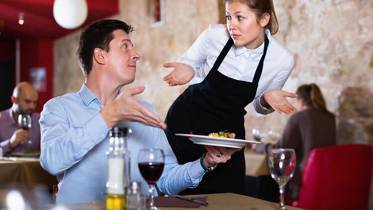 Narcisistas contra la comida: cómo las reseñas web arruinan la experiencia de ir a un restaurante