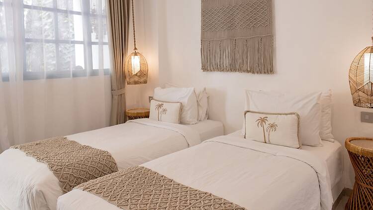 Seaesta Komodo Hostel & Hotel