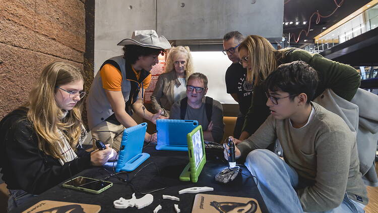 Explorar sense presses