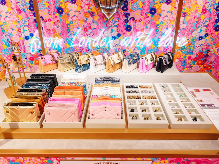 連卡佛 Kurt Geiger 期間限定店帶來亞洲首個「One-Of-A-Kind」專屬手袋訂製服務