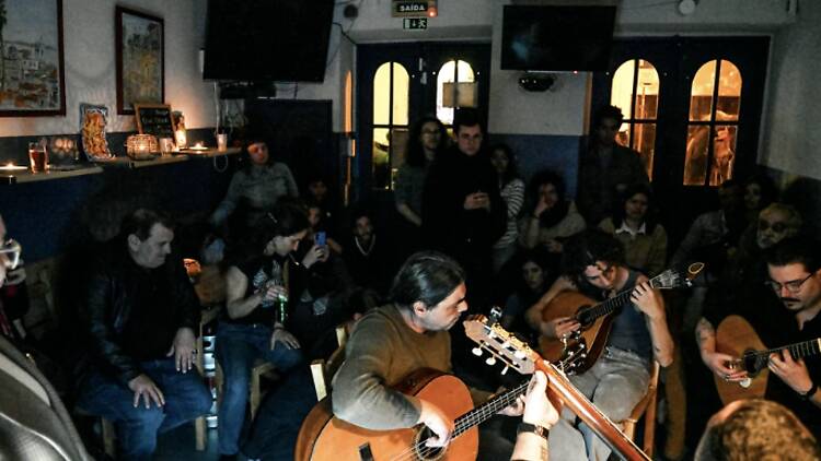 Fado na Típica de Alfama Fado na Típica de Alfama