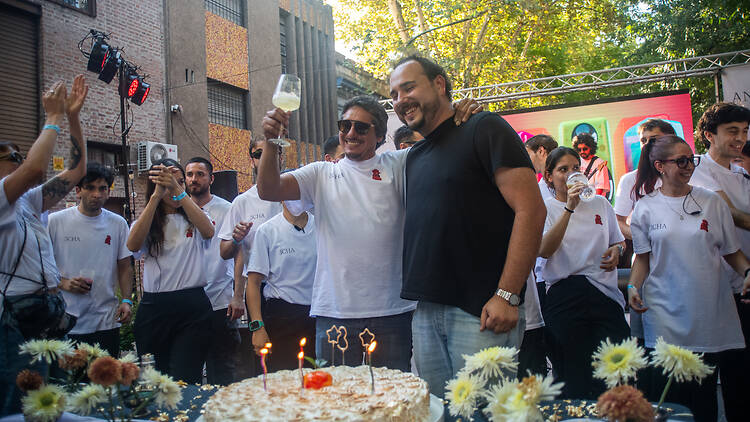 Trescha celebró su tercer aniversario con una fiesta en plena calle