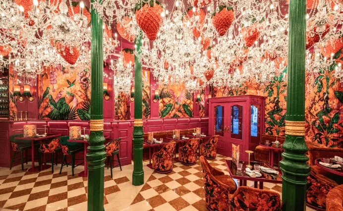 Victoria by Rosi La Loca