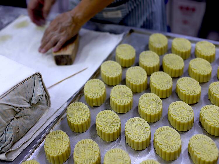 Sample the bakes of Poh Guan Cake House