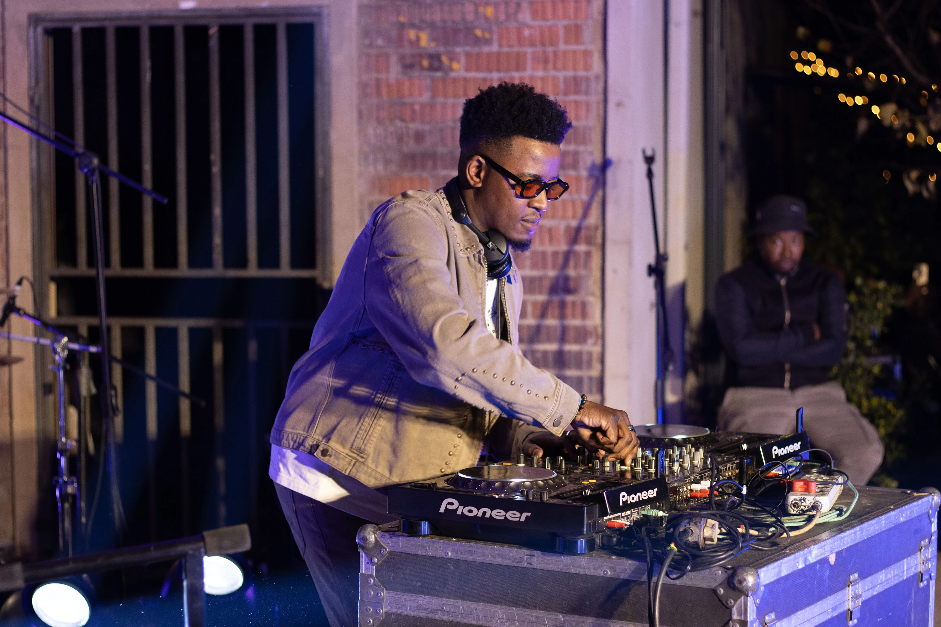 Sun El Musician performing at F&ecirc;te de la Musique.