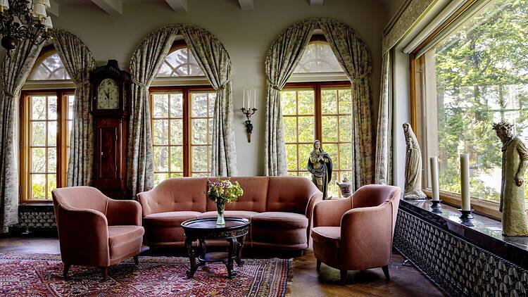 Keskiviikko: Villa Gyllenbergin kesänäyttely alkaa