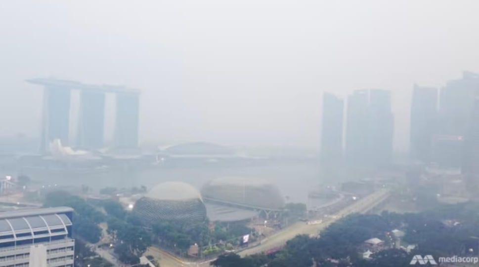 What’s that smell? Everything you need to know about the burning smell in Singapore over the past few days