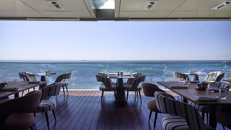 Brunchar com vista-mar