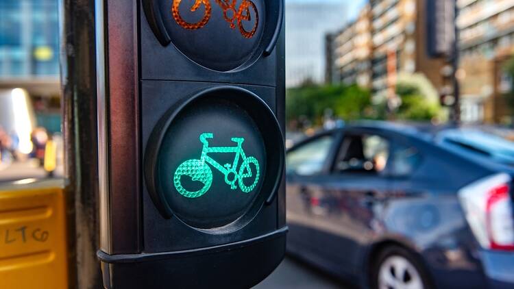 London cycle lane traffic light London cycle lane traffic light