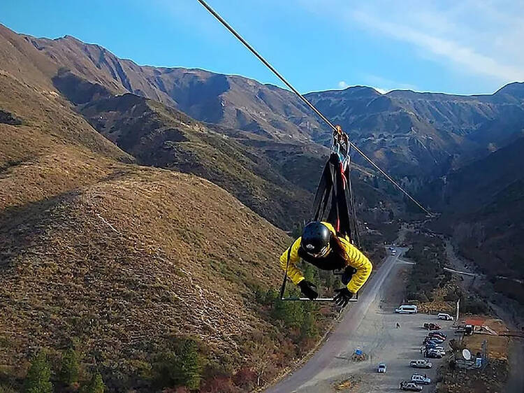 Zipline: volar sobre la montaña mendocina