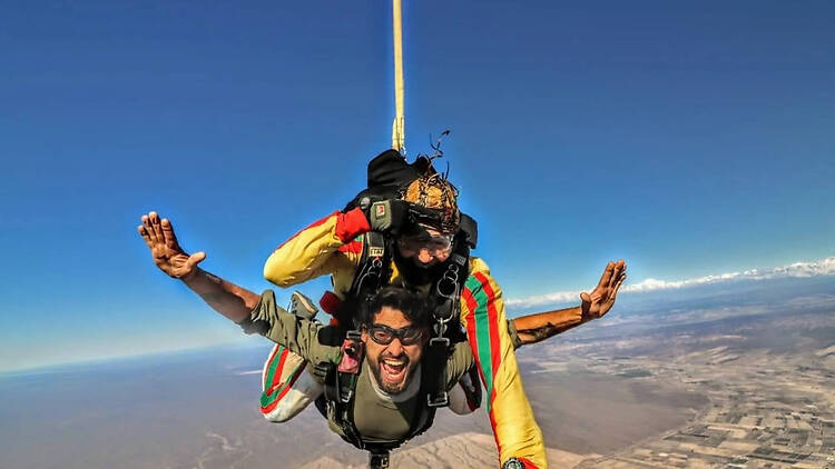 Una aventura que empieza en el aire y termina en la memoria