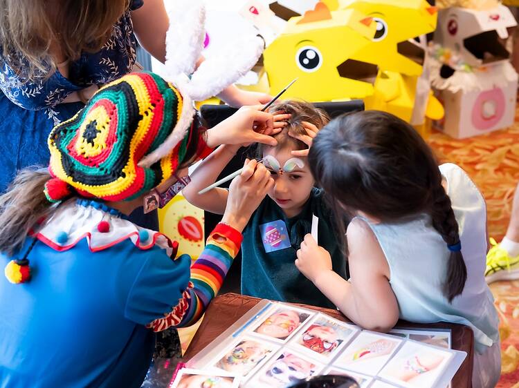 Island Shangri-La Grand Easter Egg Hunt Island Shangri-La Grand Easter Egg Hunt