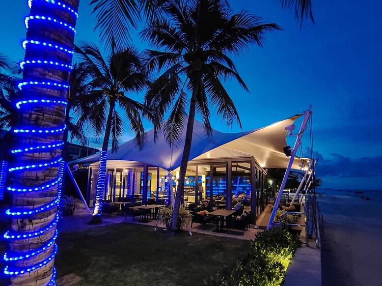 Take a seat at Luna Lanai and eat your way through southern Thailand Take a seat at Luna Lanai and eat your way through southern Thailand