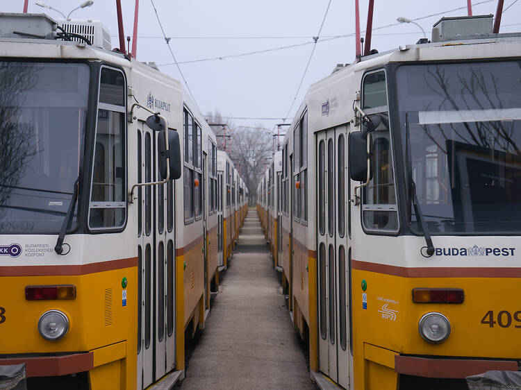 Nyílt nap Budapest egyik legrégebbi remízében: április 18-án kitárulnak a Szépilona kocsiszín kapujai