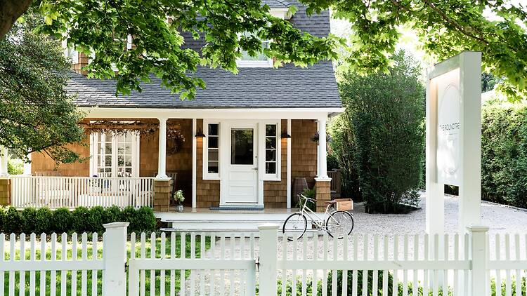 The Roundtree Amagansett (Amagansett)