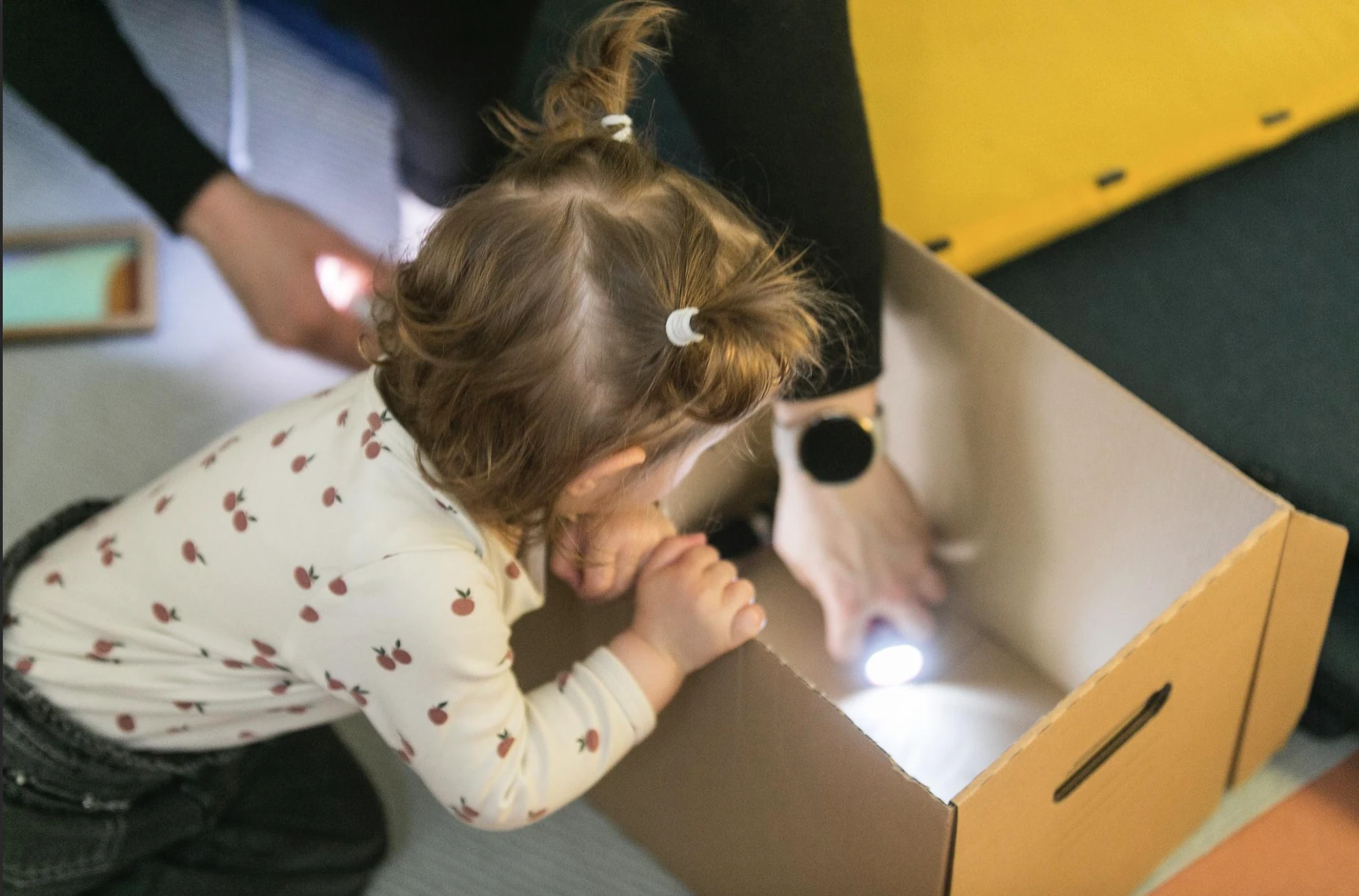 Theke. El Hilo Rojo Infancia y Juego