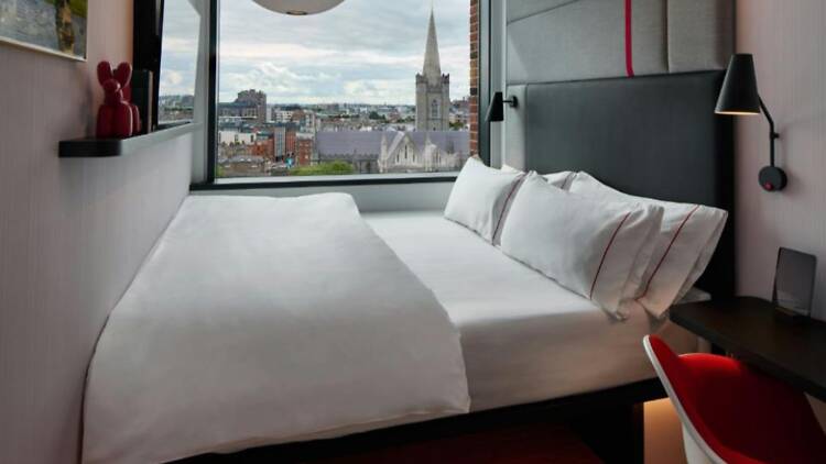 citizenM Dublin St Patrick's hotel bedroom
