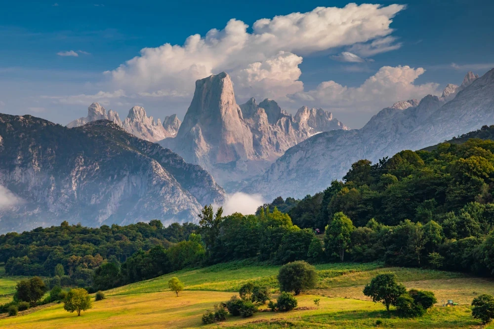 Naranjo de Bulnes, Picos de Europa