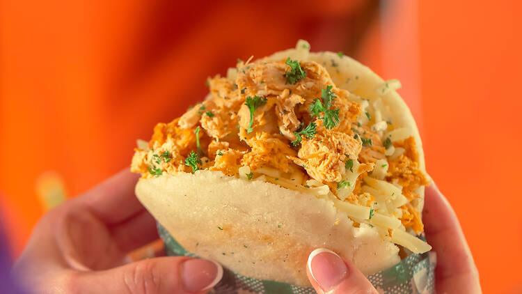 An arepa at Papelón.