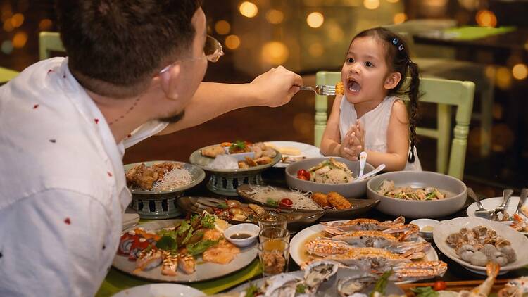 Stretch Easter out over five evenings at U Nimman’s Eat@Rincome