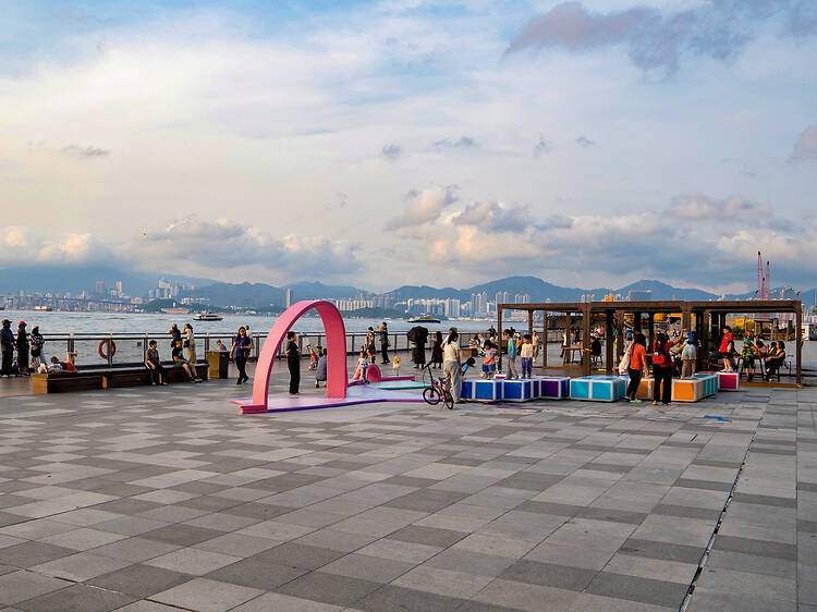 Belcher Bay Promenade in Kennedy Town Belcher Bay Promenade in Kennedy Town