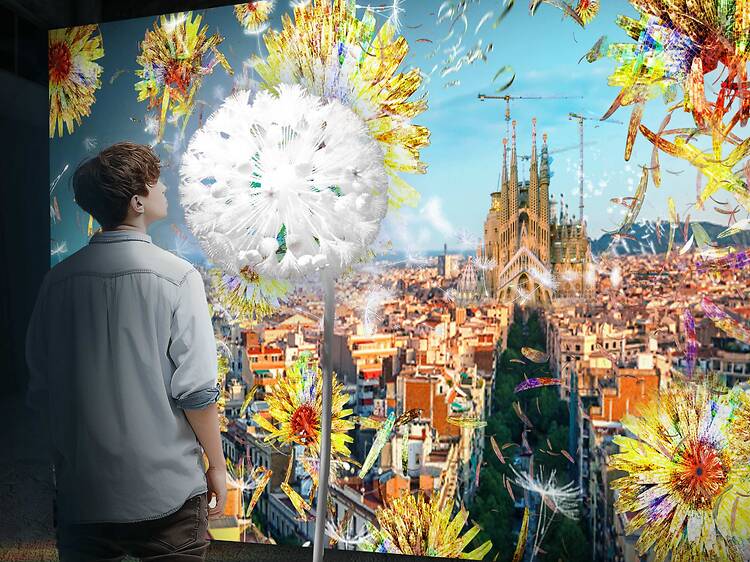 NAKED meets ガウディ展