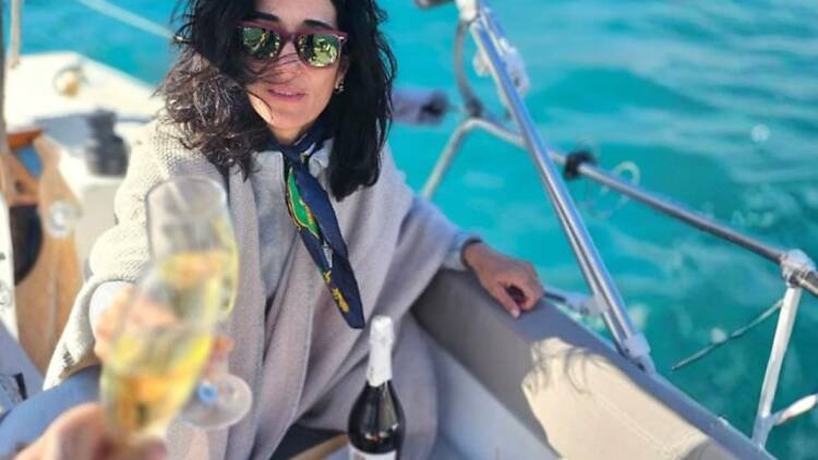 Vivir la experiencia de navegar sobre el dique Potrerillos