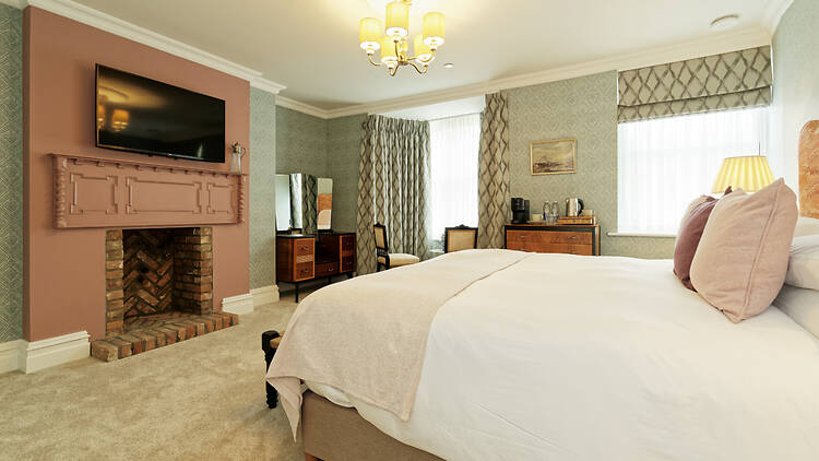 Old Town House, Margate by Ezestays