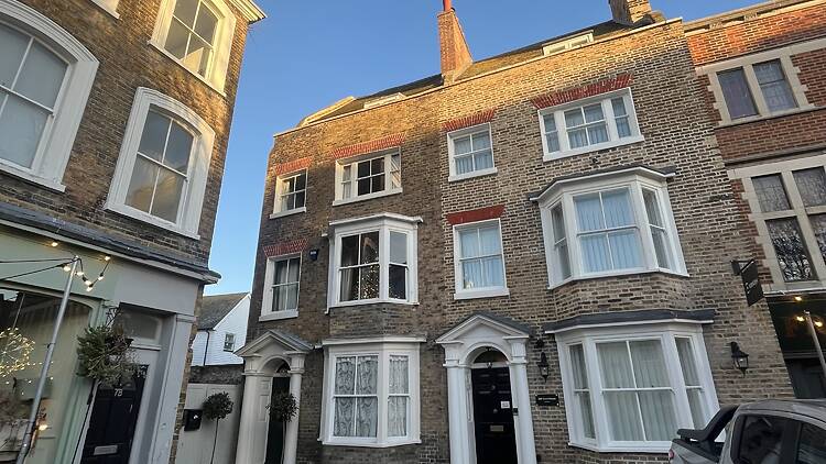 Old Town House, Margate by Ezestays