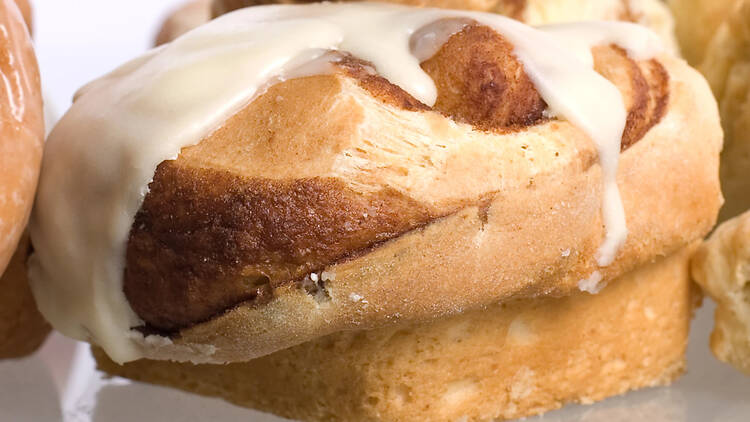 ann sather cinnamon roll