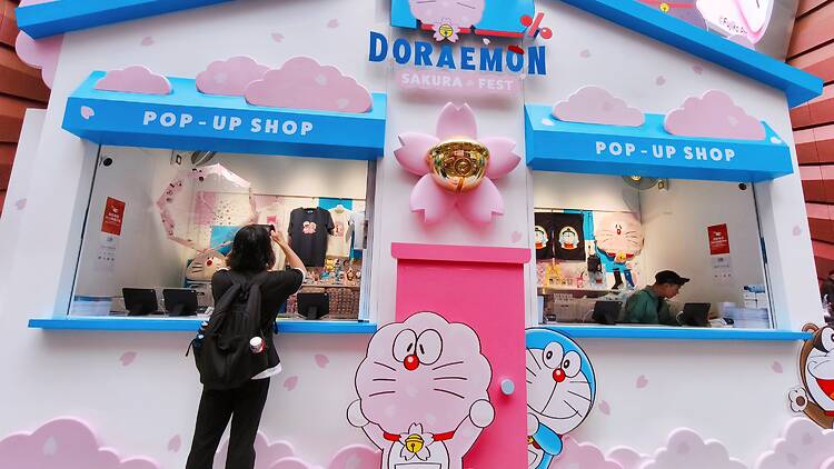 香港多啦 A 夢櫻花節限定店懶人包:預約入場、開放時間、櫻花多啦 A 夢產品、手作遊戲區、地點交通 香港多啦 A 夢櫻花節限定店懶人包:預約入場、開放時間、櫻花多啦 A 夢產品、手作遊戲區、地點交通