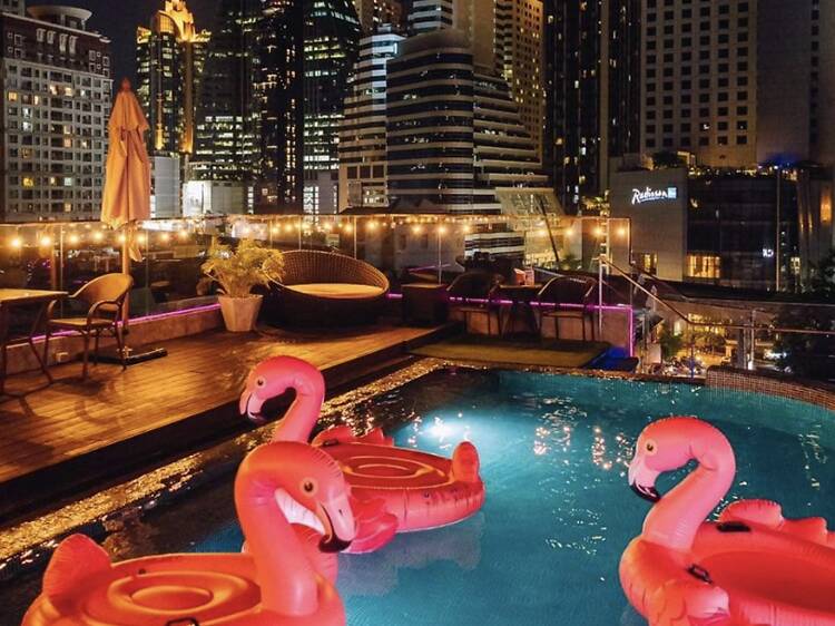 Flashback Rooftop Bar