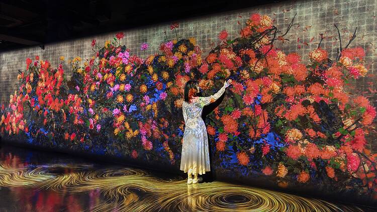 Galaxy & teamLab: Continuous Life and Death at the Now of Eternity