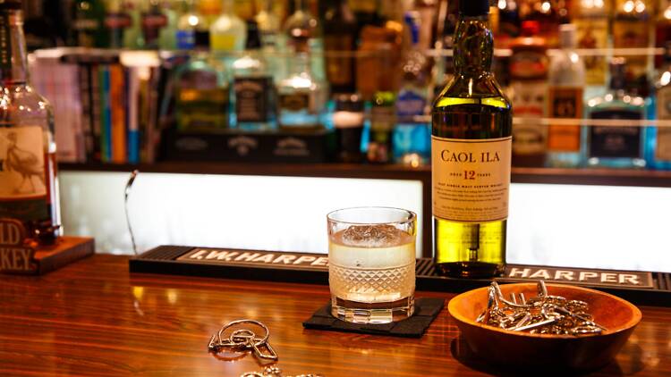 Shot Bar THE NIGHTFLY