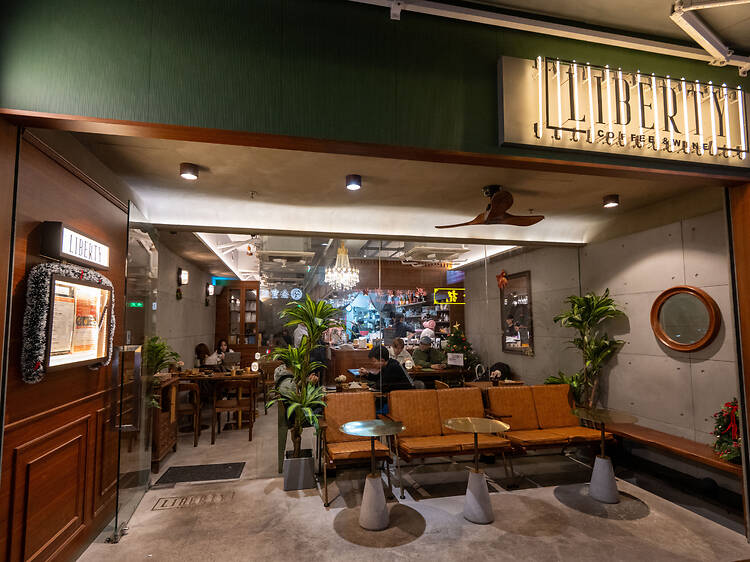 Liberty coffee & wine