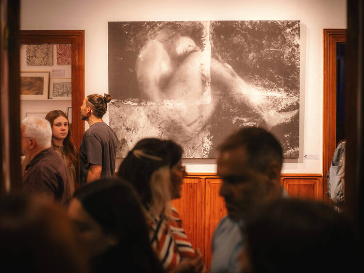 Grullar Galería: where Argentine art connects, activates and comes closer