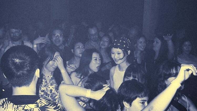 Dance through Songkran night (and till morning) at RomDingDong