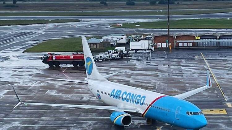 Air Congo flight landing in Johannesburg Air Congo flight landing in Johannesburg