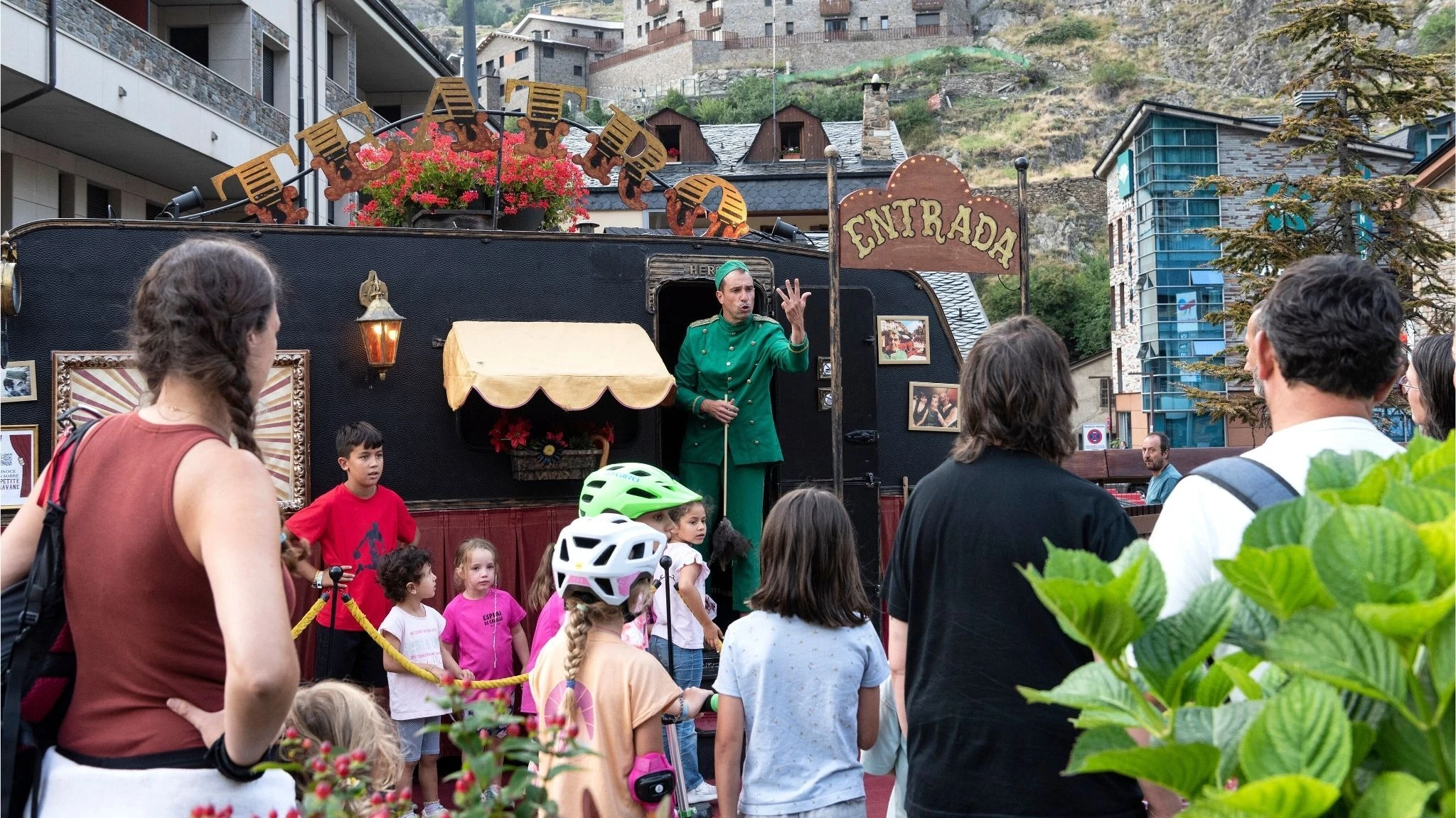 La Petite Caravane. Adri&aacute;n Conde