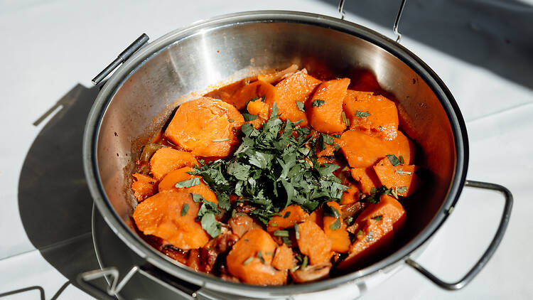 cataplana de polvo com batata doce