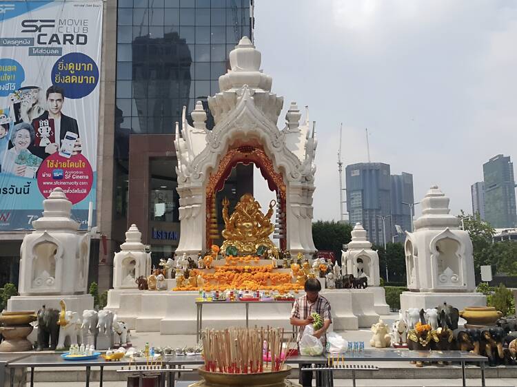 Ganesha Shrine (at centralwOrld) Ganesha Shrine (at centralwOrld)