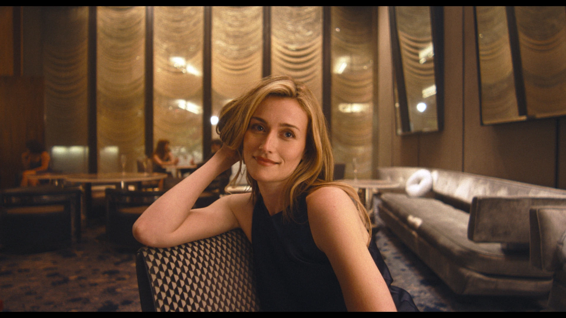 FX's Love Story: John F. Kennedy Jr. & Carolyn Bessette -- "The Pools Party. Pictured: Sarah Pidgeon as Carolyn Bessette. 