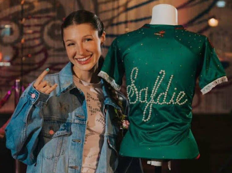 Yami Safdie: De TikTok a la historia del Hard Rock