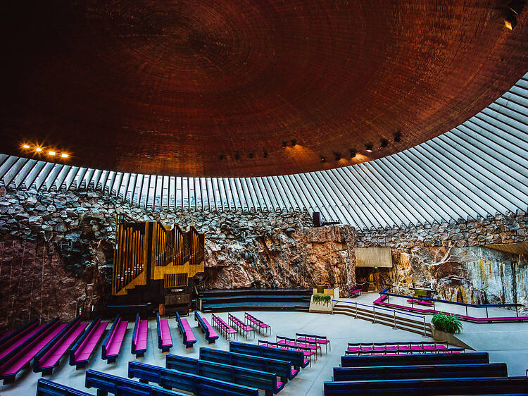 Maanantai: Neljä vuodenaikaa, Temppeliaukion kirkko